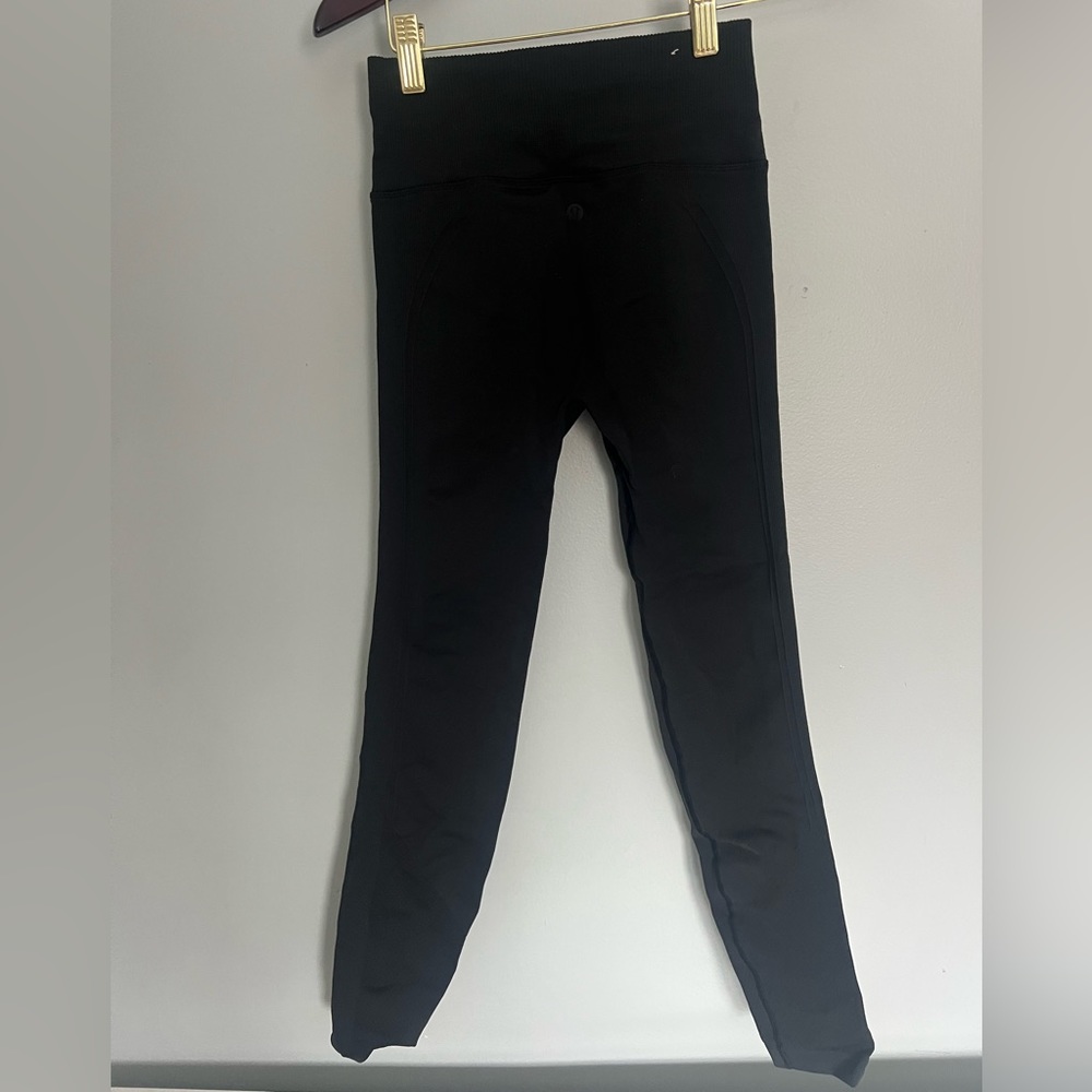 Black Lululemon leggings